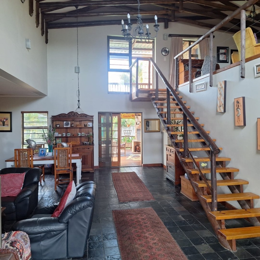 5 Bedroom Property for Sale in Gonubie Eastern Cape